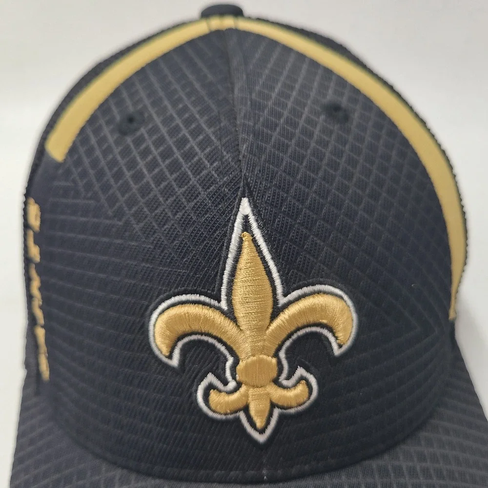 New Orleans Saints Hat Fitted S-M Trucker Mesh Reebok Black Gold NFL Football‎